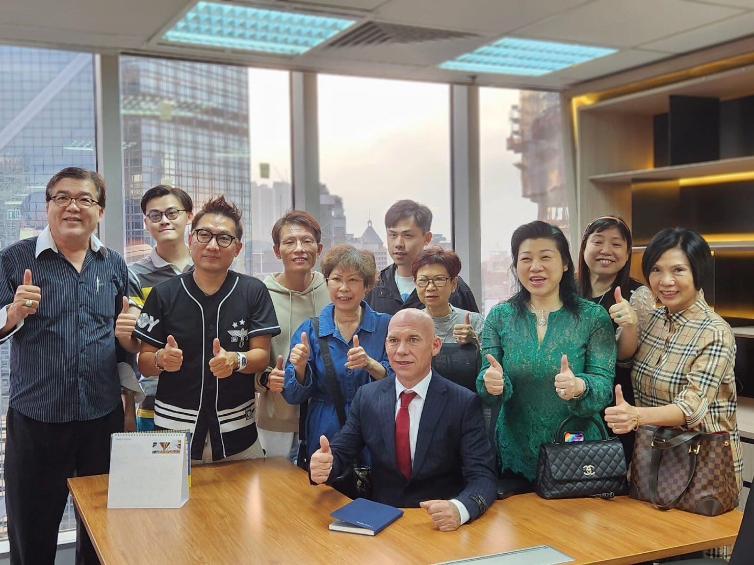 CEO Fintoch in Hong Kong Office